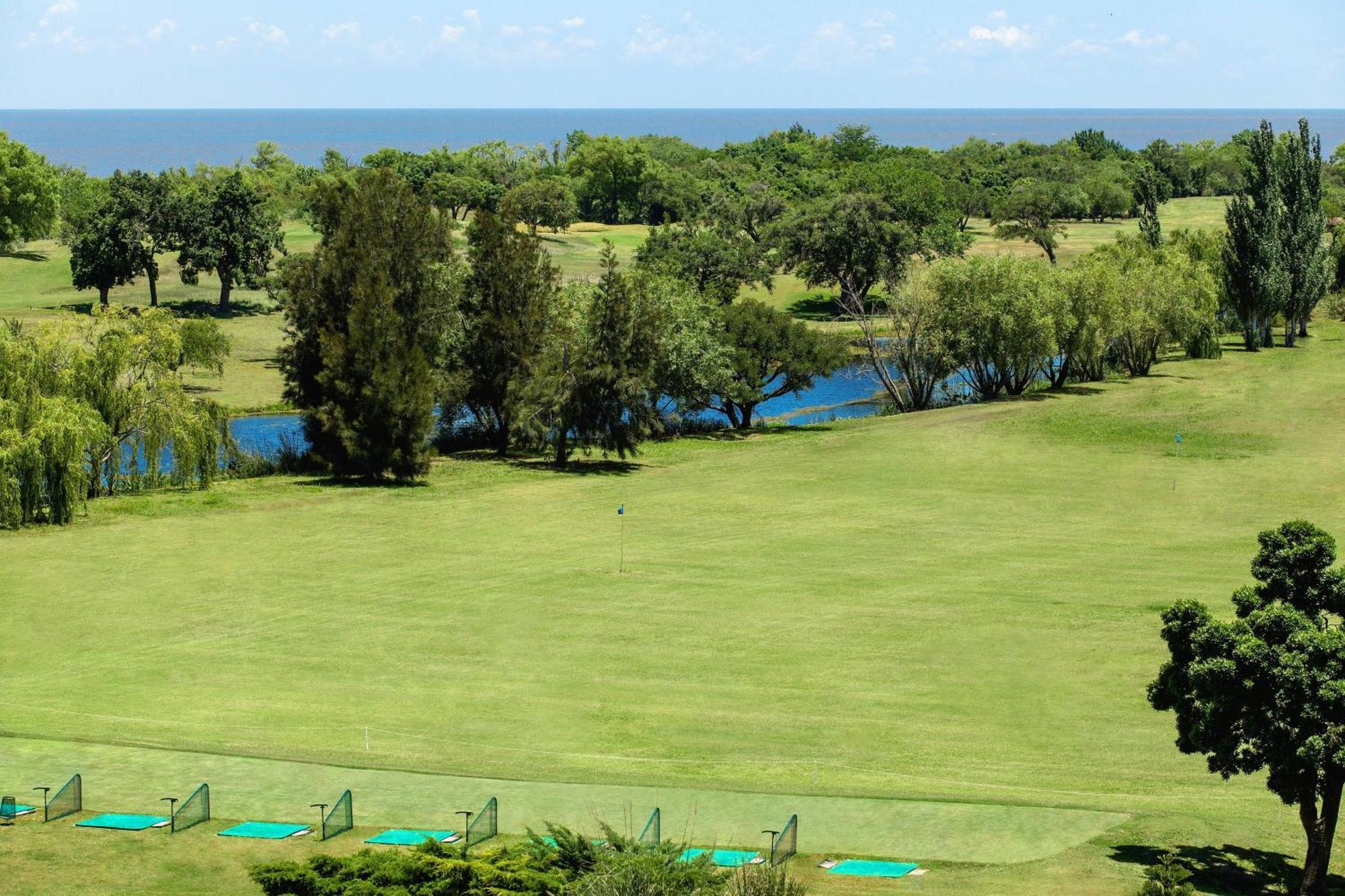 쉐라톤 콜로니아 골프 앤 스파 리조트 콜로니아델사크라멘토 외부 사진 View of the golf course