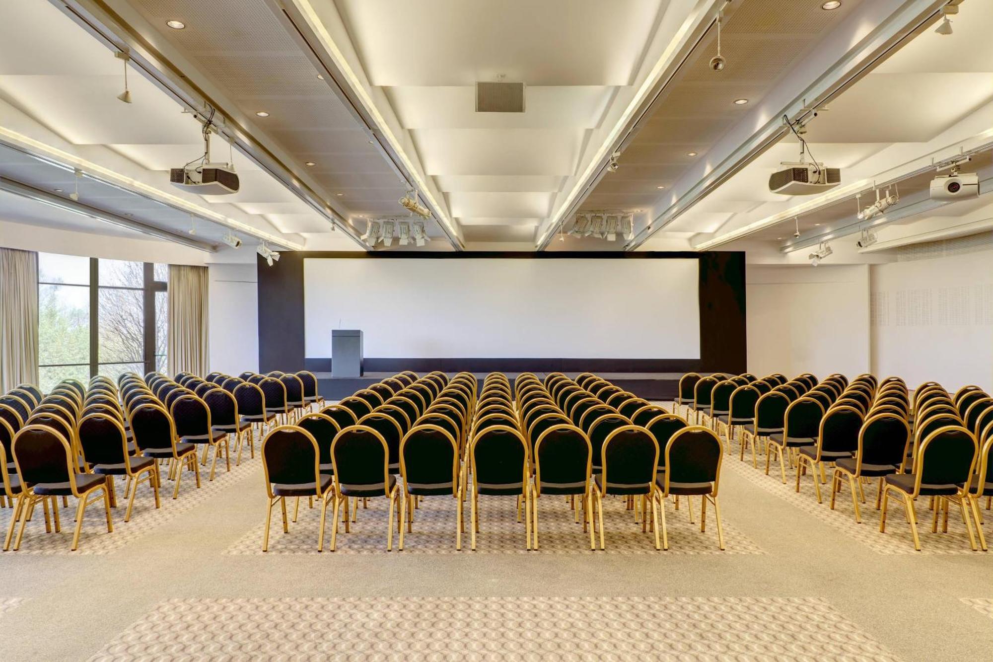 쉐라톤 콜로니아 골프 앤 스파 리조트 콜로니아델사크라멘토 외부 사진 The main conference room
