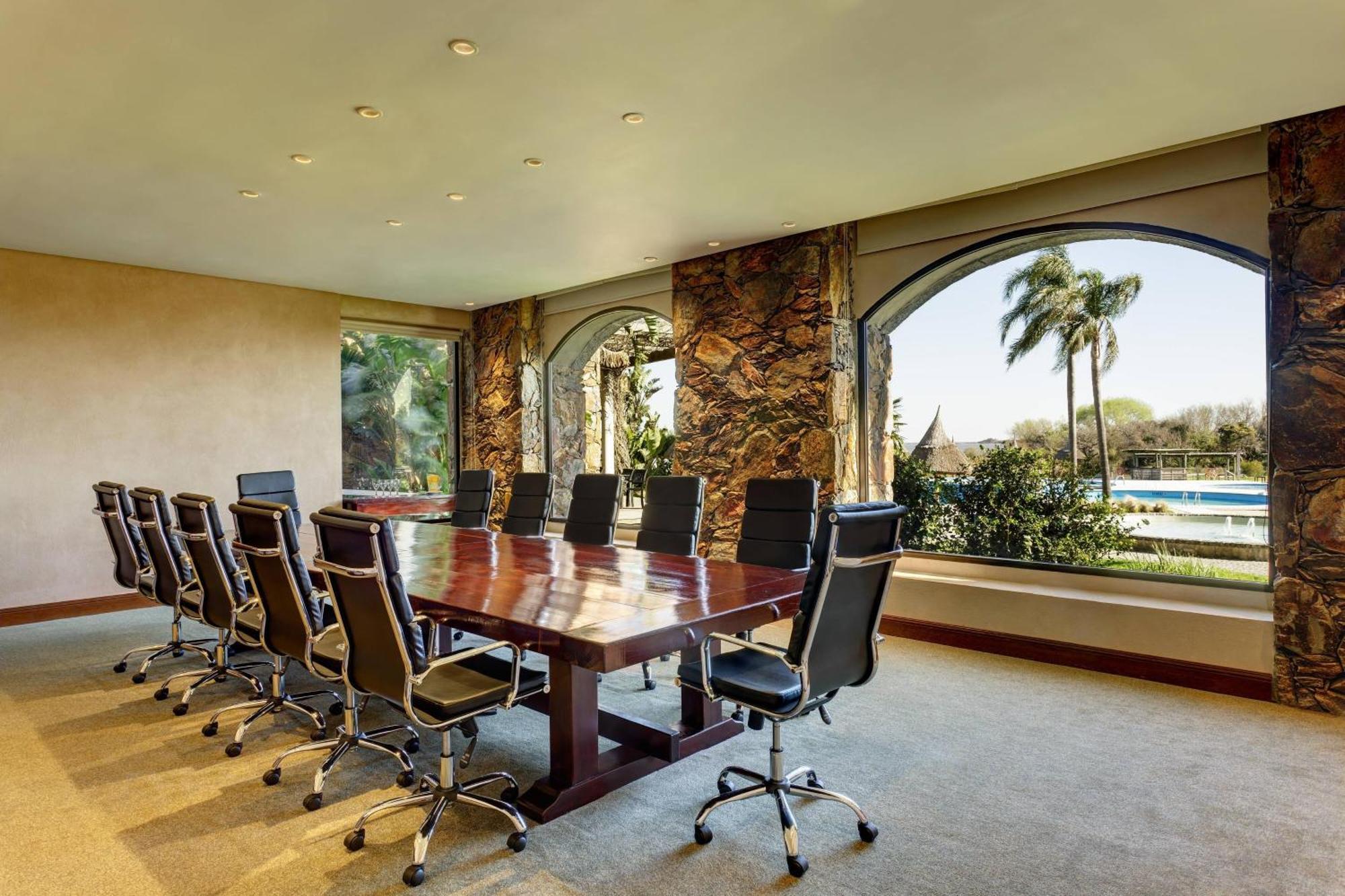 쉐라톤 콜로니아 골프 앤 스파 리조트 콜로니아델사크라멘토 외부 사진 Boardroom at the Arizona Inn