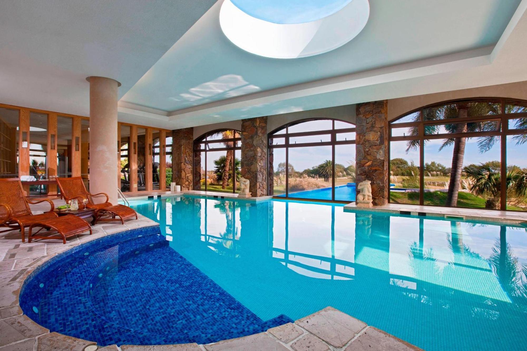 쉐라톤 콜로니아 골프 앤 스파 리조트 콜로니아델사크라멘토 외부 사진 Indoor pool