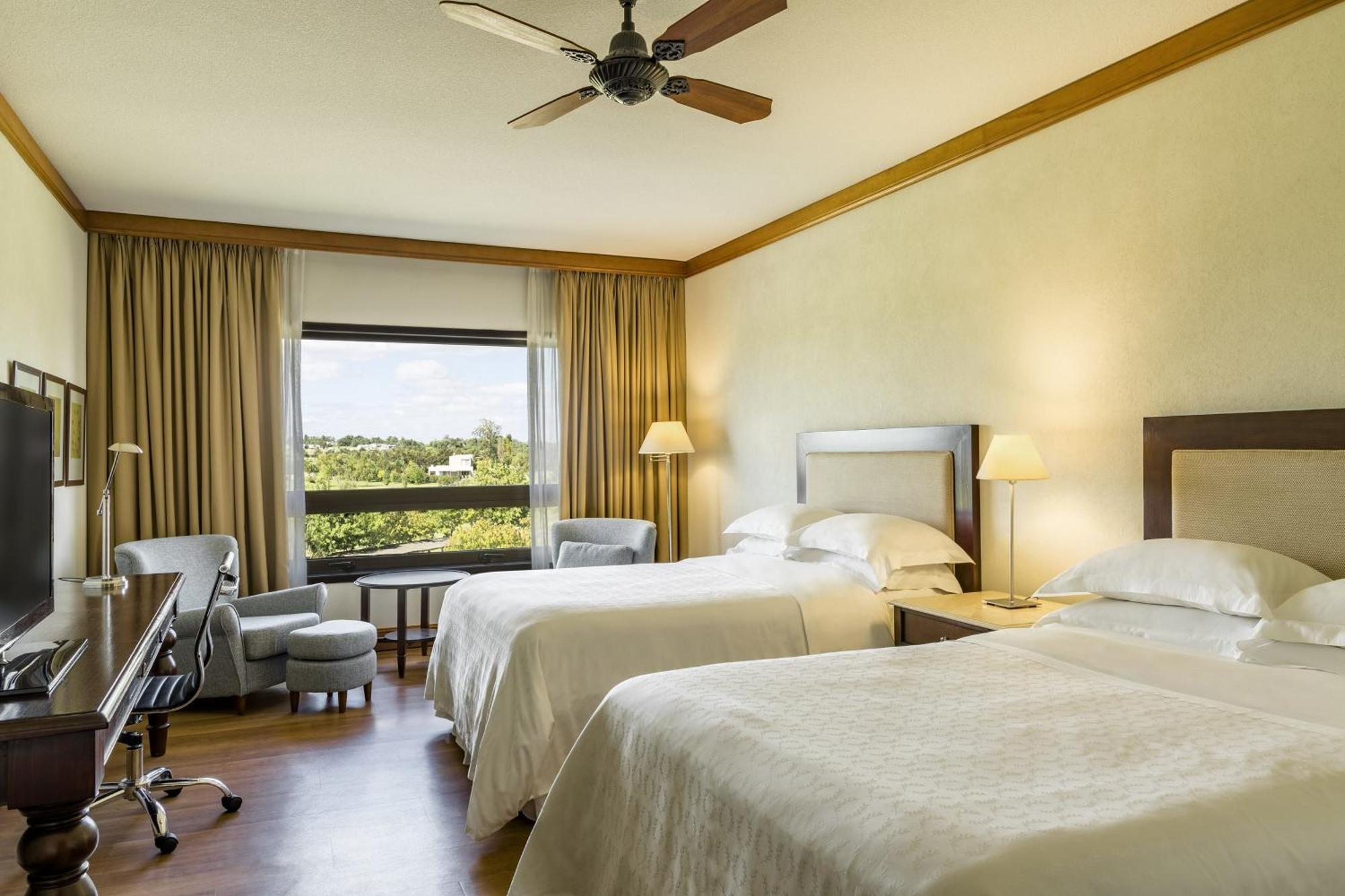 쉐라톤 콜로니아 골프 앤 스파 리조트 콜로니아델사크라멘토 외부 사진 A guest room at the Hilton San Diego Bayfront