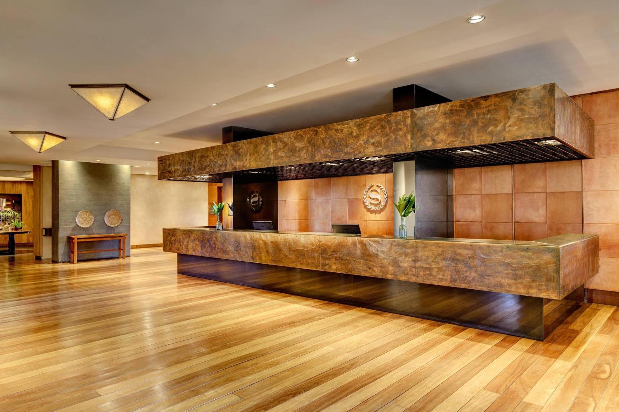 쉐라톤 콜로니아 골프 앤 스파 리조트 콜로니아델사크라멘토 외부 사진 The lobby of the hotel