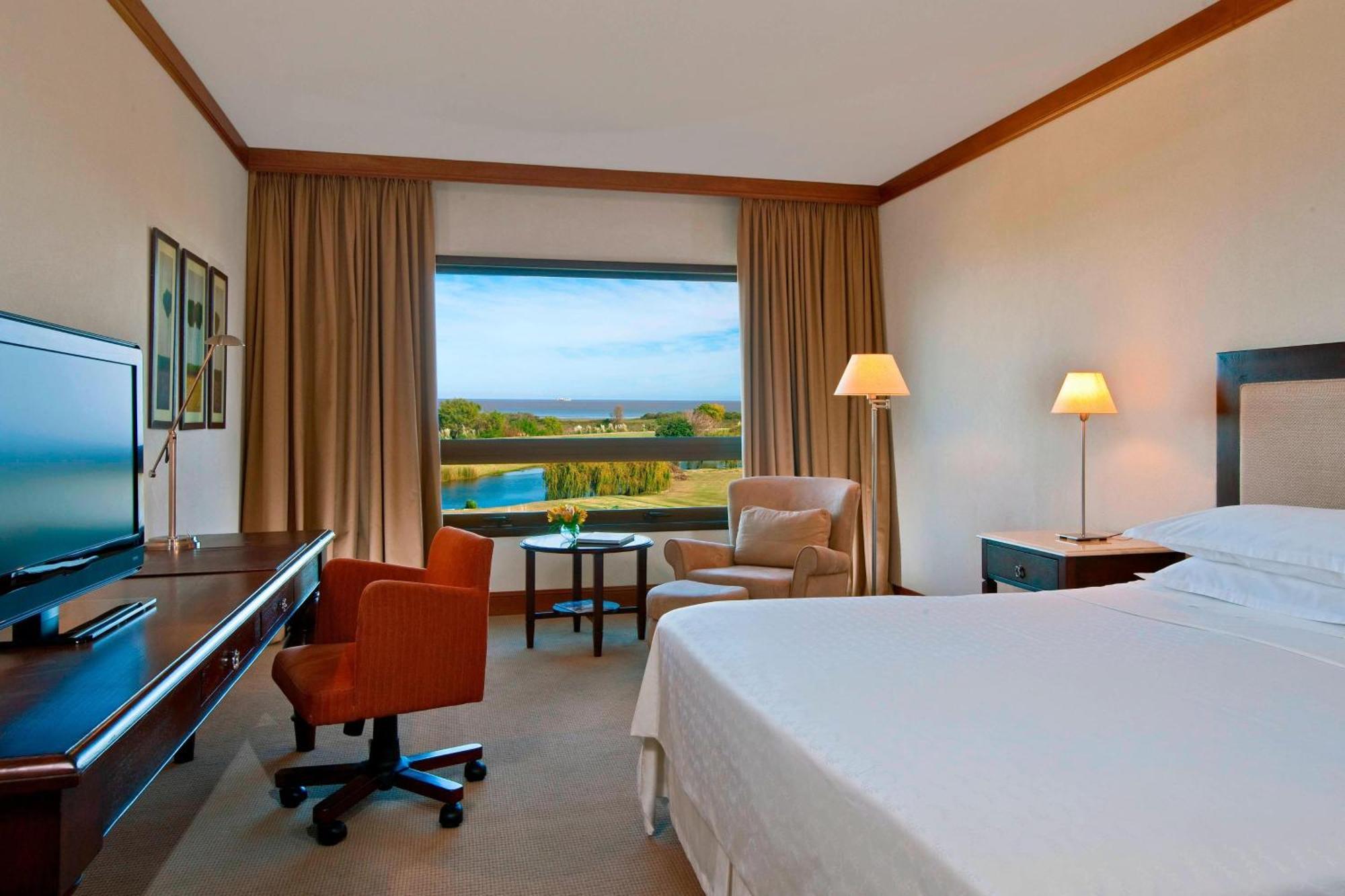 쉐라톤 콜로니아 골프 앤 스파 리조트 콜로니아델사크라멘토 외부 사진 A room at the Sheraton Vistana Resort